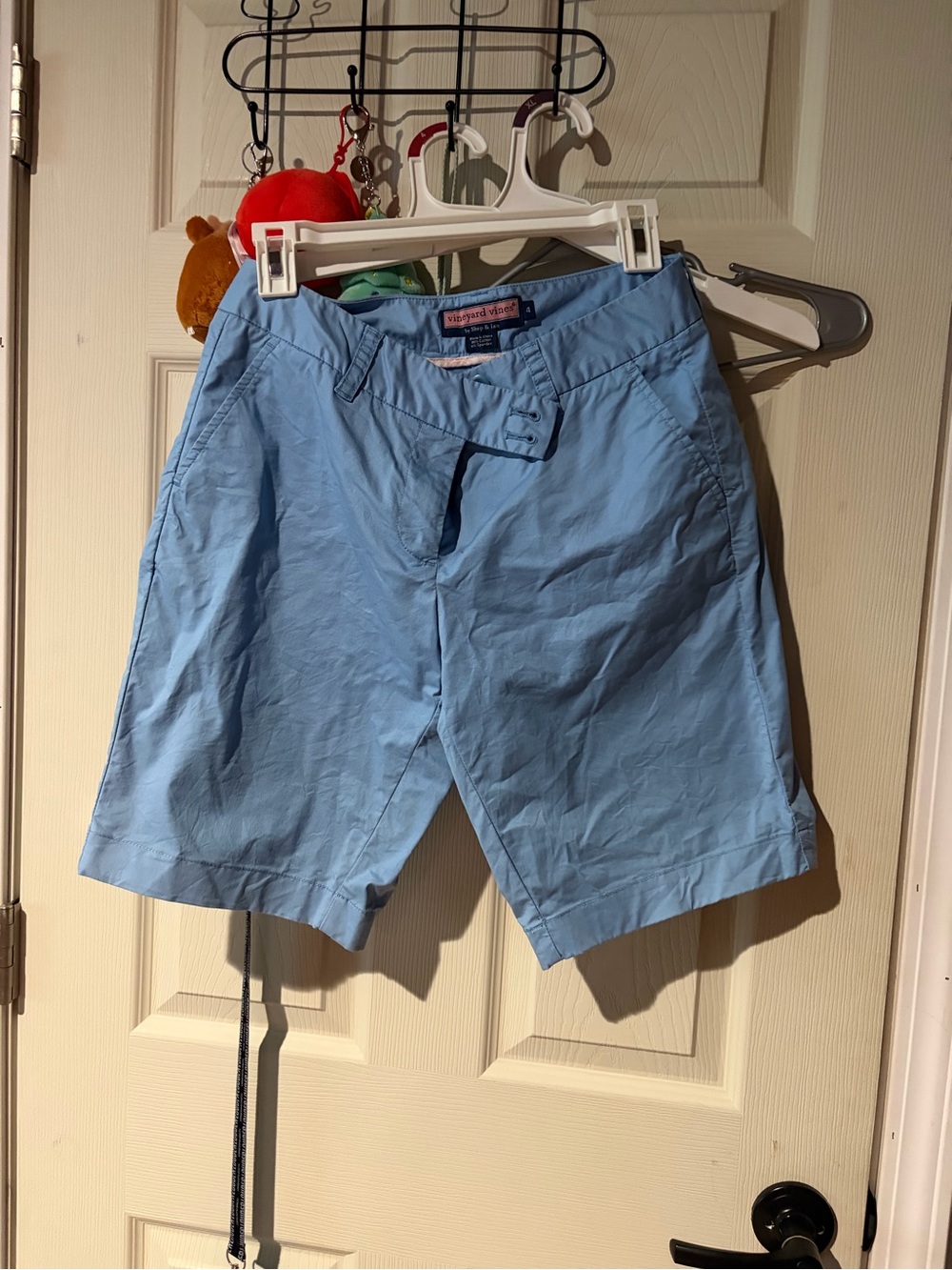 Vineyard Vines Men’s Light Blue Flat-Front Stretch Shorts